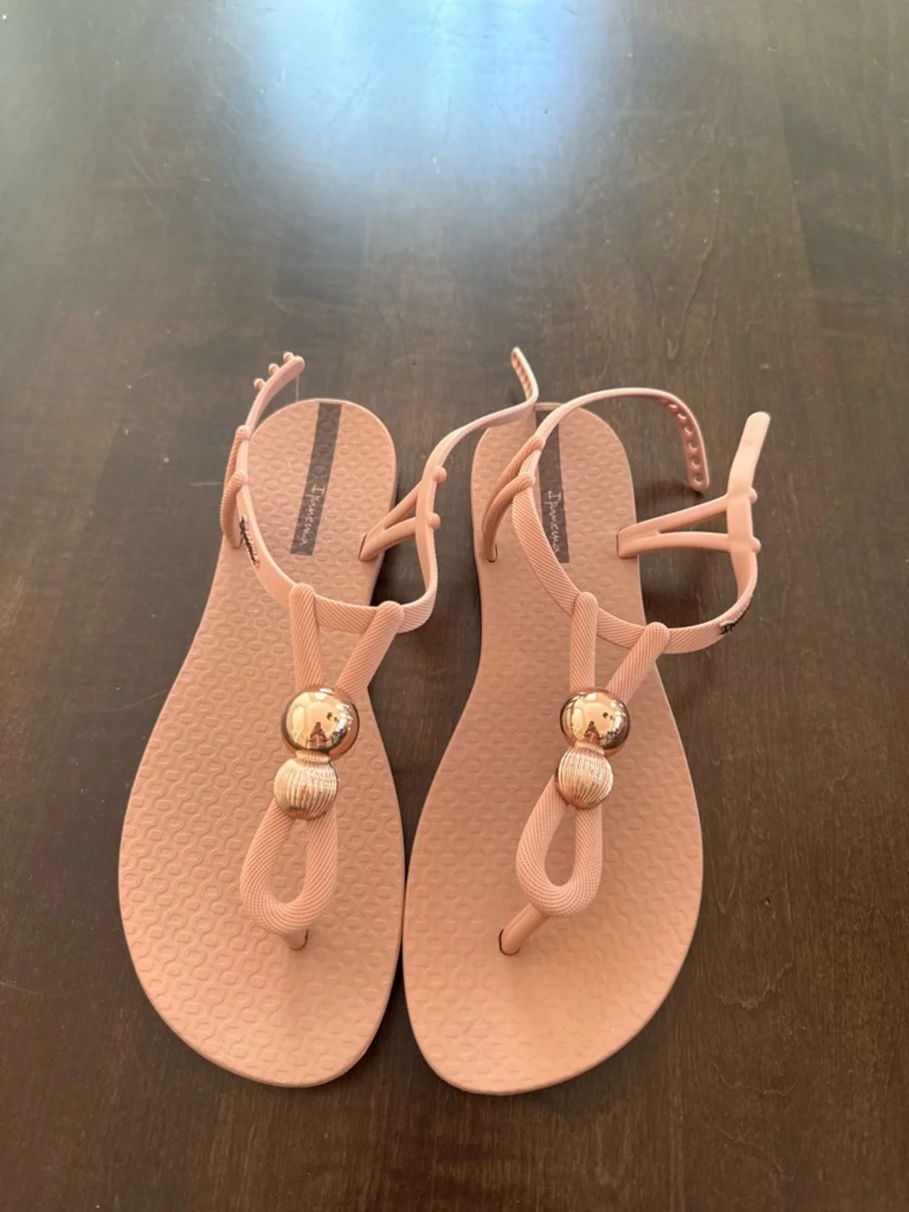 Ipanema Women’s Pink Jelly T-Strap Sandals with Metallic Accent - Picture 3 of 3